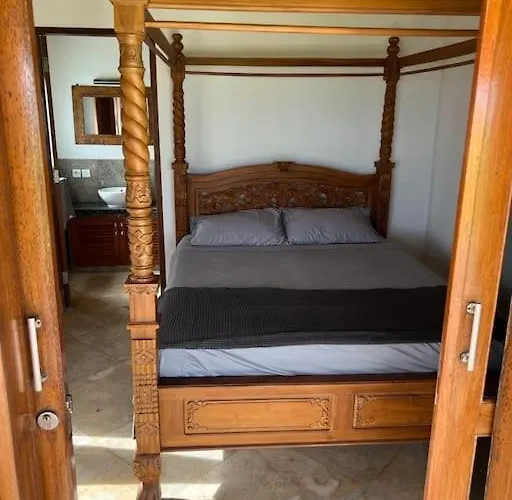 Ocean Views, Peaceful Living بيت للعطل